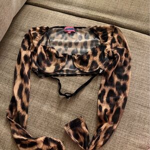 Edikted Leopard Print Crop Top